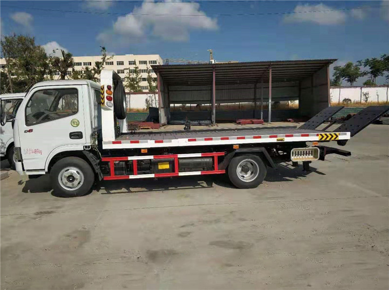 东风多利卡蓝牌一拖二道路救援车