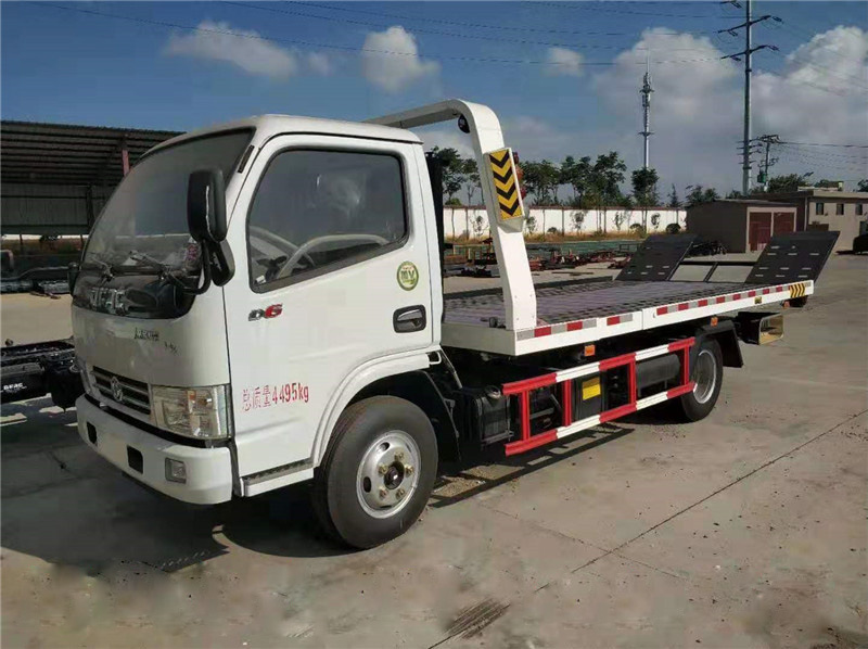 东风多利卡蓝牌一拖二道路救援车