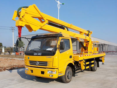 高空作业车